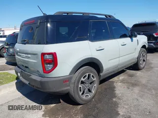 2024 Ford Bronco Sport Outer Banks z VIN 3FMCR9C60RRE22396, wystawiony jako IAAI lot #41671001 z przebiegiem 8 733 mil mil oraz . Historia ofert i sprzedaży dostępna na DreamBid. Obrazek 4.