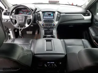 2018 GMC Yukon XL SLT with VIN 1GKS2GKC7JR272274, listed as a Copart auction lot 48049525 with 152,759 mi miles and Salvage Title. Bid and sale history available at carsss.com. Image 8.