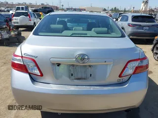 2008 Toyota Camry z VIN 4T1BB46K48U057742, wystawiony jako IAAI lot #42334365 z przebiegiem 210 090 mil mil oraz . Historia ofert i sprzedaży dostępna na DreamBid. Obrazek 16.