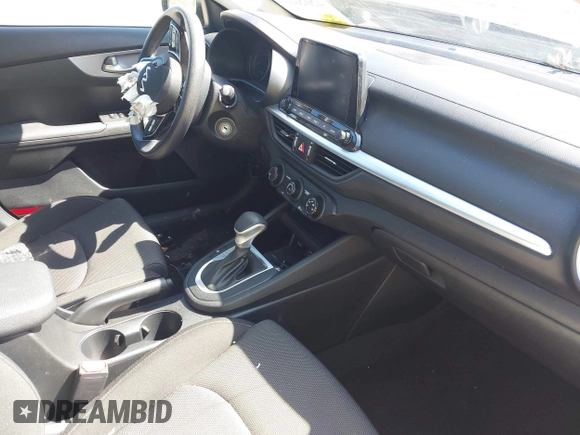 2024 Kia Forte LXS with VIN 3KPF24AD8RE726691, listed as a IAAI auction lot 42026037 with 27,816 mi miles and . Bid and sale history available at DreamBid. Image 5.