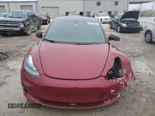 2021 Tesla Model 3 Long Range z VIN 5YJ3E1EB7MF079737, wystawiony jako Copart lot #87275824 z przebiegiem 31 380 mil mil oraz Szkoda całkowita • Salvage title. Historia ofert i sprzedaży dostępna na DreamBid. Obrazek 5.