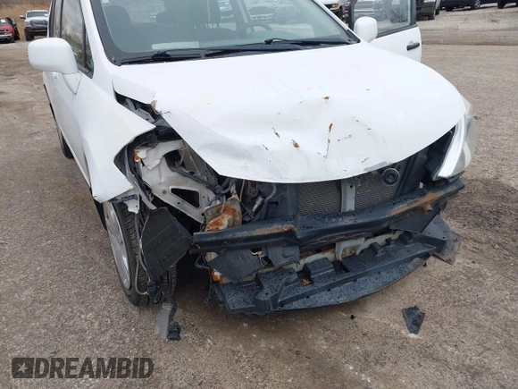 2010 Nissan Versa 1.8 S with VIN 3N1BC1CP4AL450272, listed as a IAAI auction lot 41987139 with 175,522 mi miles. Bid and sale history available at carsss.com. Image 6.