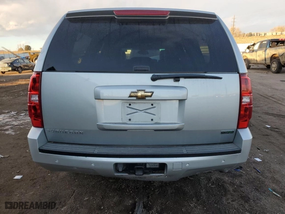 2010 Chevrolet Suburban LT with VIN 1GNUKJE32AR138759, listed as a Copart auction lot 41628475 with 209,813 mi miles and Salvage Title. Bid and sale history available at carsss.com. Image 6.