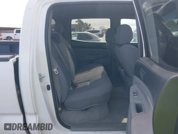 2005 Toyota Tacoma PreRunner with VIN 5TEKU72N55Z069188, listed as a IAAI auction lot 41561796 with 233,474 mi miles. Bid and sale history available at carsss.com. Image 8.