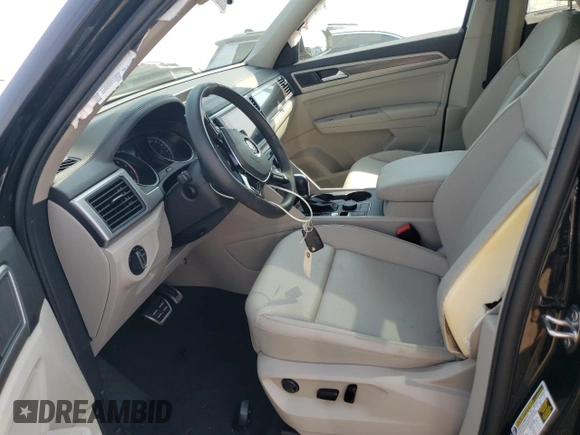 2019 Volkswagen Atlas SE z VIN 1V2XR2CA8KC591411, wystawiony jako Copart lot #65071173 z przebiegiem 14 637 mil mil oraz Szkoda całkowita • Salvage title. Historia ofert i sprzedaży dostępna na DreamBid. Obrazek 7.