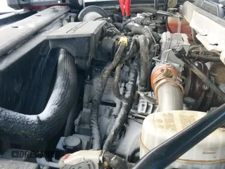 2018 Chevrolet Silverado 2500HD LTZ z VIN 1GC1KWEY4JF279774, wystawiony jako IAAI lot #41587015 z przebiegiem 302 711 mil mil oraz . Historia ofert i sprzedaży dostępna na DreamBid. Obrazek 20.