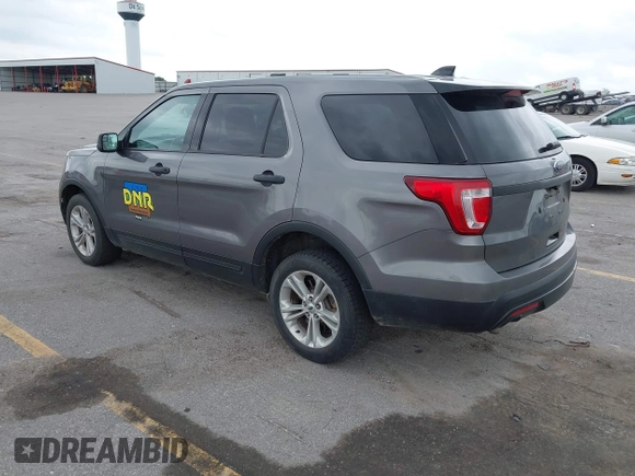 2017 Ford Police Interceptor Utility z VIN 1FM5K8ARXHGD26446, wystawiony jako IAAI lot #42779736 z przebiegiem 133 865 mil mil oraz . Historia ofert i sprzedaży dostępna na DreamBid. Obrazek 3.