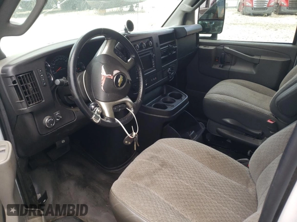 2019 Chevrolet Express Commercial z VIN 1GB0GRFG3K1194206, wystawiony jako Copart lot #71638604 z przebiegiem Nie podano mil oraz Szkoda całkowita • Salvage title. Historia ofert i sprzedaży dostępna na DreamBid. Obrazek 8.