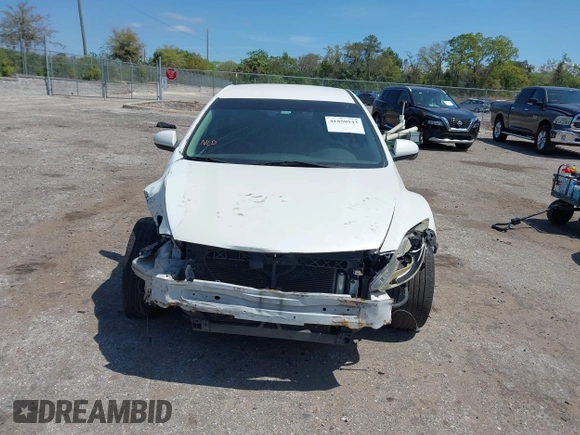 2011 Mazda Mazda6 i Sport with VIN 1YVHZ8BH0B5M14003, listed as a IAAI auction lot 41850943 with 177,325 mi miles. Bid and sale history available at carsss.com. Image 12.