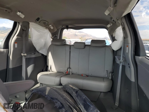 2019 Toyota Sienna XLE Auto Access Seat with VIN 5TDYZ3DCXKS012185, listed as a Copart auction lot 67488644 with 60,840 mi miles and Salvage Title. Bid and sale history available at carsss.com. Image 10.