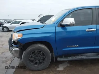 2016 Toyota Tundra SR z VIN 5TFRM5F13GX095535, wystawiony jako IAAI lot #41618316 z przebiegiem 131 386 mil mil oraz . Historia ofert i sprzedaży dostępna na DreamBid. Obrazek 18.