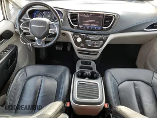 2021 Chrysler Pacifica Touring L z VIN 2C4RC1BG3MR542672, wystawiony jako Copart lot #53321535 z przebiegiem 75 723 mil mil oraz Czysty tytuł • Clean title. Historia ofert i sprzedaży dostępna na DreamBid. Obrazek 8.