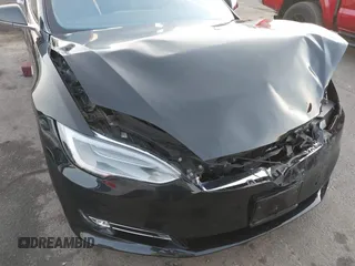 2016 Tesla Model S 90D z VIN 5YJSA1E26GF156108, wystawiony jako IAAI lot #41453148 z przebiegiem 74 717 mil mil oraz . Historia ofert i sprzedaży dostępna na DreamBid. Obrazek 20.