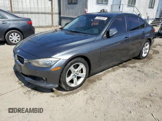 2013 BMW 3 Series 328i z VIN WBA3A5C53DF352746, wystawiony jako Copart lot #59400105 z przebiegiem 210 767 mil mil oraz Czysty tytuł • Clean title. Historia ofert i sprzedaży dostępna na DreamBid. Obrazek 1.