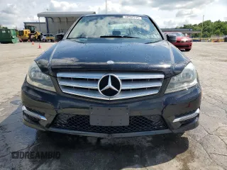 2012 Mercedes-Benz C 300 Sport z VIN WDDGF8BB1CR207366, wystawiony jako Copart lot #56564215 z przebiegiem 95 134 mil mil oraz Szkoda całkowita • Salvage title. Historia ofert i sprzedaży dostępna na DreamBid. Obrazek 5.