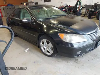 2005 Acura RL with VIN JH4KB16525C014577, listed as a IAAI auction lot 42191120 with 188,720 mi miles and . Bid and sale history available at DreamBid. Image 1.
