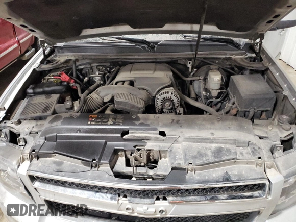 2013 Chevrolet Suburban LS with VIN 1GNSKHE72DR263672, listed as a Copart auction lot 87855905 with 124,081 mi miles and Salvage Title. Bid and sale history available at carsss.com. Image 12.