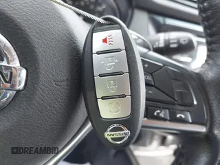 2017 Nissan Rogue SL z VIN JN8AT2MT5HW405814, wystawiony jako IAAI lot #41512457 z przebiegiem 71 161 mil mil oraz . Historia ofert i sprzedaży dostępna na DreamBid. Obrazek 11.