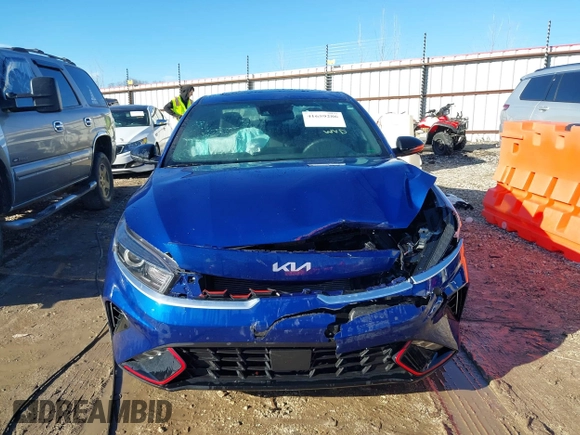 2024 Kia Forte GT-Line with VIN 3KPF54AD2RE792015, listed as a IAAI auction lot 41659286 with 8,599 mi miles and . Bid and sale history available at carsss.com. Image 13.
