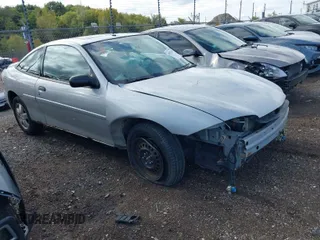 2004 Chevrolet Cavalier LS z VIN 1G1JF12F447337805, wystawiony jako IAAI lot #40382154 z przebiegiem Nie podano mil oraz . Historia ofert i sprzedaży dostępna na DreamBid. Obrazek 1.