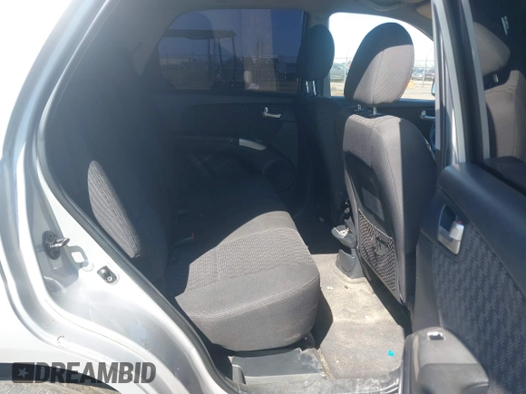 2006 Kia Sportage LX with VIN KNDJE723467202880, listed as a IAAI auction lot 41828141 with 263,068 mi miles and . Bid and sale history available at DreamBid. Image 8.