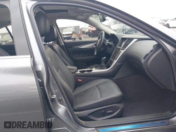 2020 Infiniti Q50 Luxe z VIN JN1EV7AP5LM204711, wystawiony jako IAAI lot #42575155 z przebiegiem 29 895 mil mil oraz . Historia ofert i sprzedaży dostępna na DreamBid. Obrazek 5.