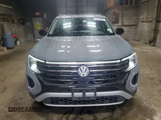 2024 Volkswagen Atlas Peak Edition SE with VIN 1V2CR2CA1RC567900, listed as a Copart auction lot 62120085 with 10,030 mi miles and Salvage title. Bid and sale history available at DreamBid. Image 5.