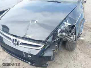 2006 Honda Accord Sdn LX SE with VIN 1HGCM56386A073833, listed as a IAAI auction lot 41790693 with 276,812 mi miles. Bid and sale history available at carsss.com. Image 6.