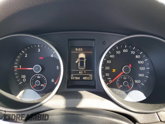 2013 Volkswagen Golf TDI w/Sunroof & Nav z VIN WVWNM7AJ0DW023226, wystawiony jako Copart lot #50958295 z przebiegiem 97 784 mil mil oraz Czysty tytuł • Clean title. Historia ofert i sprzedaży dostępna na DreamBid. Obrazek 9.