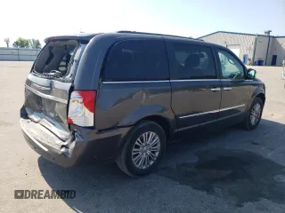 2016 Chrysler Town & Country Touring-L with VIN 2C4RC1CG6GR261131, listed as a Copart auction lot 58635234 with 109,462 mi miles and Salvage Title. Bid and sale history available at carsss.com. Image 3.