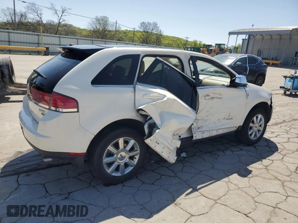 2008 Lincoln MKX z VIN 2LMDU88C98BJ14575, wystawiony jako Copart lot #52404995 z przebiegiem 78 638 mil mil oraz Szkoda całkowita • Salvage title. Historia ofert i sprzedaży dostępna na DreamBid. Obrazek 3.