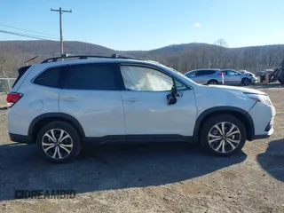 2024 Subaru Forester Limited with VIN JF2SKAKCXRH504782, listed as a IAAI auction lot 41235214 with 9,507 mi miles. Bid and sale history available at carsss.com. Image 13.