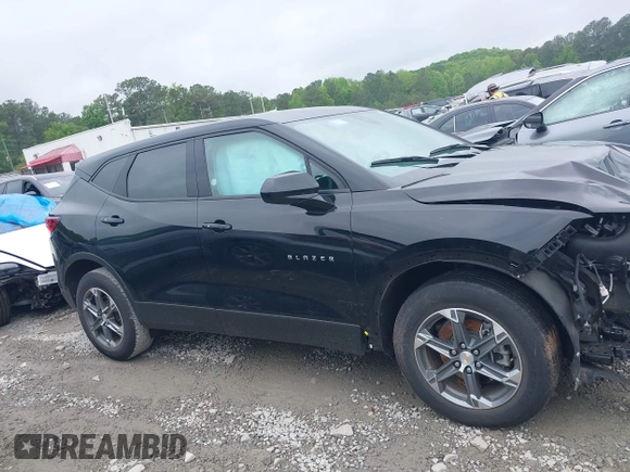 2023 Chevrolet Blazer LT z VIN 3GNKBHR49PS233702, wystawiony jako IAAI lot #42103915 z przebiegiem 40 090 mil mil oraz . Historia ofert i sprzedaży dostępna na DreamBid. Obrazek 12.