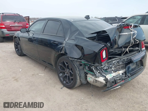 2019 Chrysler 300 Touring with VIN 2C3CCAAG7KH590626, listed as a IAAI auction lot 41769577 with 61,343 mi miles. Bid and sale history available at carsss.com. Image 3.