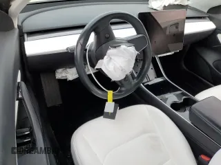 2019 Tesla Model 3 Mid Range z VIN 5YJ3E1EAXKF429382, wystawiony jako Copart lot #56172625 z przebiegiem Nie podano mil oraz Szkoda całkowita • Salvage title. Historia ofert i sprzedaży dostępna na DreamBid. Obrazek 8.