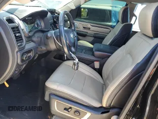 2019 Ram 1500 Limited z VIN 1C6SRFHT9KN787964, wystawiony jako Copart lot #52957905 z przebiegiem 129 997 mil mil oraz Szkoda całkowita • Salvage title. Historia ofert i sprzedaży dostępna na DreamBid. Obrazek 7.