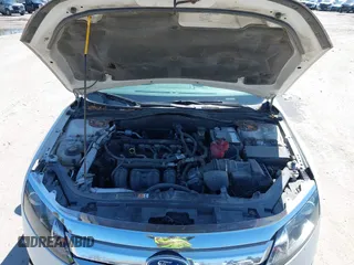 2011 Ford Fusion SE with VIN 3FAHP0HA1BR124685, listed as a IAAI auction lot 41943071 with 279,204 mi miles. Bid and sale history available at carsss.com. Image 10.