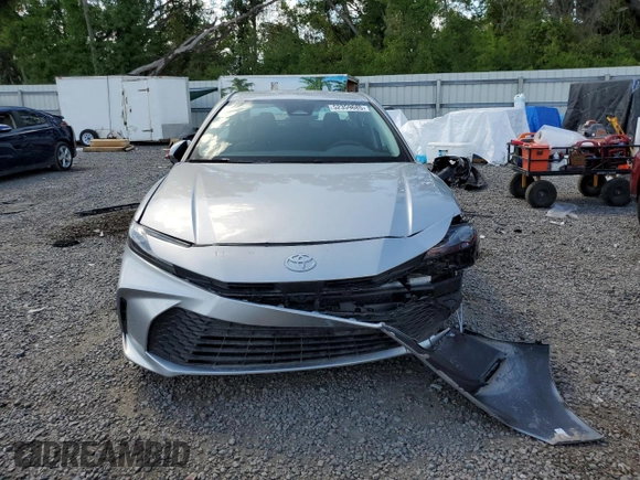 2025 Toyota Camry LE with VIN 4T1DAACK3SU555159, listed as a Copart auction lot 52359685 with 6,554 mi miles and Non Repairable. Bid and sale history available at DreamBid. Image 5.