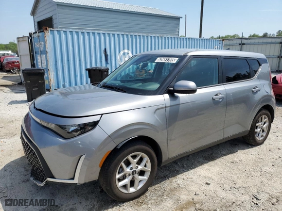 2025 Kia Soul LX with VIN KNDJ23AUXS7932380, listed as a Copart auction lot 52651705 with 13,505 mi miles and Clean Title. Bid and sale history available at carsss.com. Image 1.