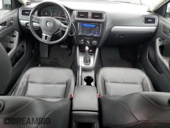 2013 Volkswagen Jetta SE with VIN 3VWDP7AJ9DM448489, listed as a Copart auction lot 62683725 with 178,931 mi miles and Salvage title. Bid and sale history available at DreamBid. Image 8.