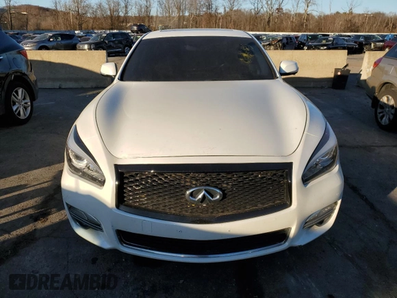 2018 Infiniti Q70 Luxe with VIN JN1BY1PR8JM370296, listed as a Copart auction lot 80748364 with Not provided miles and Salvage title. Bid and sale history available at DreamBid. Image 5.