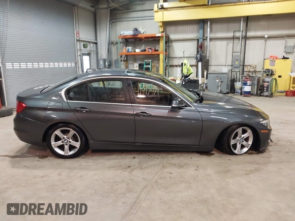 2015 BMW 3 Series 328i xDrive с VIN WBA3B5C57FP652994, выставлен на аукционе IAAI как лот 41917971 с пробегом 171 342 миль миль и . История ставок и продаж доступна на DreamBid. Изображение 13.