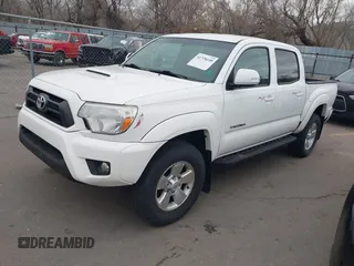 2015 Toyota Tacoma с VIN 3TMLU4EN2FM176180, выставлен на аукционе IAAI как лот 41778149 с пробегом 104 059 миль миль и . История ставок и продаж доступна на DreamBid. Изображение 2.