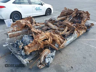 2024 Volvo XC40 Plus z VIN YV4ER3XL4R2263975, wystawiony jako IAAI lot #42098379 z przebiegiem Nie podano mil oraz . Historia ofert i sprzedaży dostępna na DreamBid. Obrazek 6.