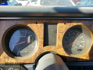 1987 Ford Bronco z VIN 1FMCU12T1HUA12785, wystawiony jako Copart lot #85747984 z przebiegiem Nie podano mil oraz Szkoda całkowita • Salvage title. Historia ofert i sprzedaży dostępna na DreamBid. Obrazek 9.