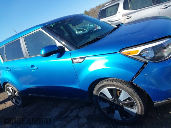 2016 Kia Soul + z VIN KNDJP3A59G7329986, wystawiony jako IAAI lot #41356623 z przebiegiem 95 690 mil mil oraz . Historia ofert i sprzedaży dostępna na DreamBid. Obrazek 14.