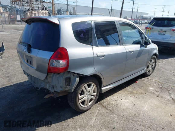 2008 Honda Fit Sport with VIN JHMGD38658S039923, listed as a IAAI auction lot 42086239 with 230,715 mi miles. Bid and sale history available at carsss.com. Image 4.