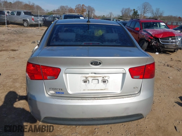 2010 Kia Forte EX z VIN KNAFU4A24A5862810, wystawiony jako IAAI lot #41141468 z przebiegiem 267 768 mil mil oraz . Historia ofert i sprzedaży dostępna na DreamBid. Obrazek 16.