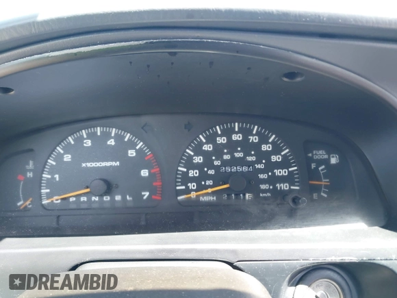 1998 Toyota 4Runner SR5 z VIN JT3HN86RXW0193568, wystawiony jako IAAI lot #42062130 z przebiegiem Nie podano mil oraz . Historia ofert i sprzedaży dostępna na DreamBid. Obrazek 7.