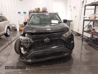 2019 Toyota RAV4 XLE with VIN 2T3P1RFV1KW052156, listed as a IAAI auction lot 41974041 with 95,442 mi miles. Bid and sale history available at carsss.com. Image 13.